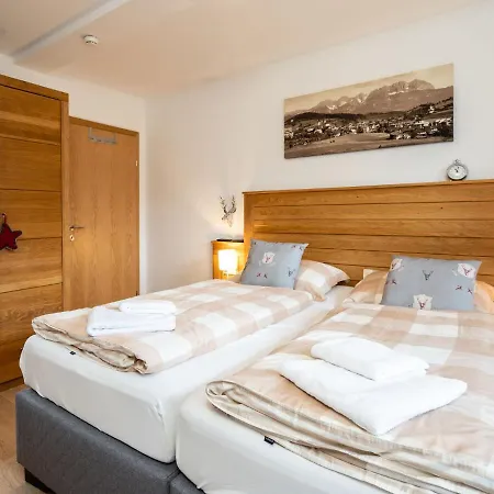 Luxurious In F Rth With Pool Piesendorf