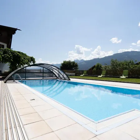 Apartmán Luxurious In F Rth With Pool Piesendorf