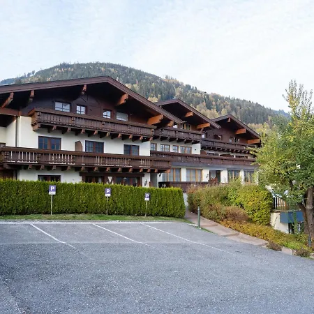 Apartmán Luxurious In F Rth With Pool