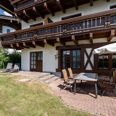 Apartmán Luxurious In F Rth With Pool Piesendorf