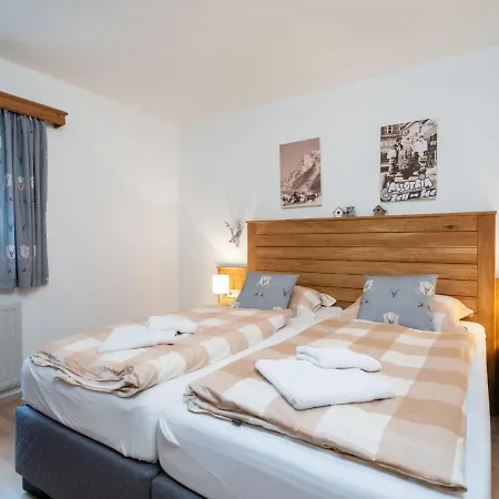 Luxurious In F Rth With Pool Apartmán *