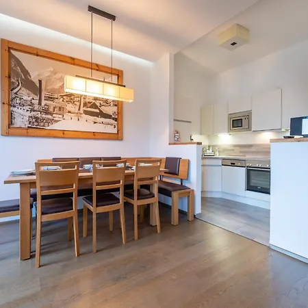 アパート Alpine Near Kaprun *